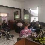 Kapolsek Caringin Gelar Jumat Curhat Di Aula Kantor Desa Caringin Kec Caringin Garut