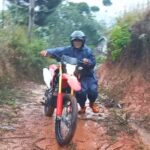 Perjuangan Sekmat Banjarwangi Menuju Lokasi Longsor Patut Diapresiasi