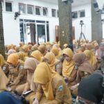Wakil Bupati Garut Putri Karlina Ajak ASN Tingkatkan Ibadah Saat Tadarusan di Masjid At-Tauhid Setda
