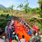 Syukuran Menandai Selesainya Pembangunan Jembatan Armco di Desa Tanggulun