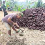 Semangat Luar Biasa, Ruli Ikut Serta Bangun Jalan di TMMD ke-128 Garut
