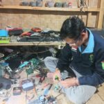 Teknisi Elektronik Konvensional di Singajaya Tetap Eksis di Tengah Gempuran Teknologi Baru