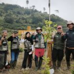 Aksi Kolaborasi Hijau ke-98: Tak Kenal Menyerah Merawat Tanaman di Tengah Kemarau