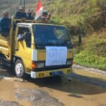 Jalan Rusak Tak Kunjung Diperbaiki, Ribuan Warga Banjarwangi-Singajaya-Pendeuy Turun ke Jalan