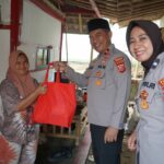 Peringati HUT ke-75 Humas Polri, Polres Tasikmalaya Berikan Bantuan Sembako kepada Warga